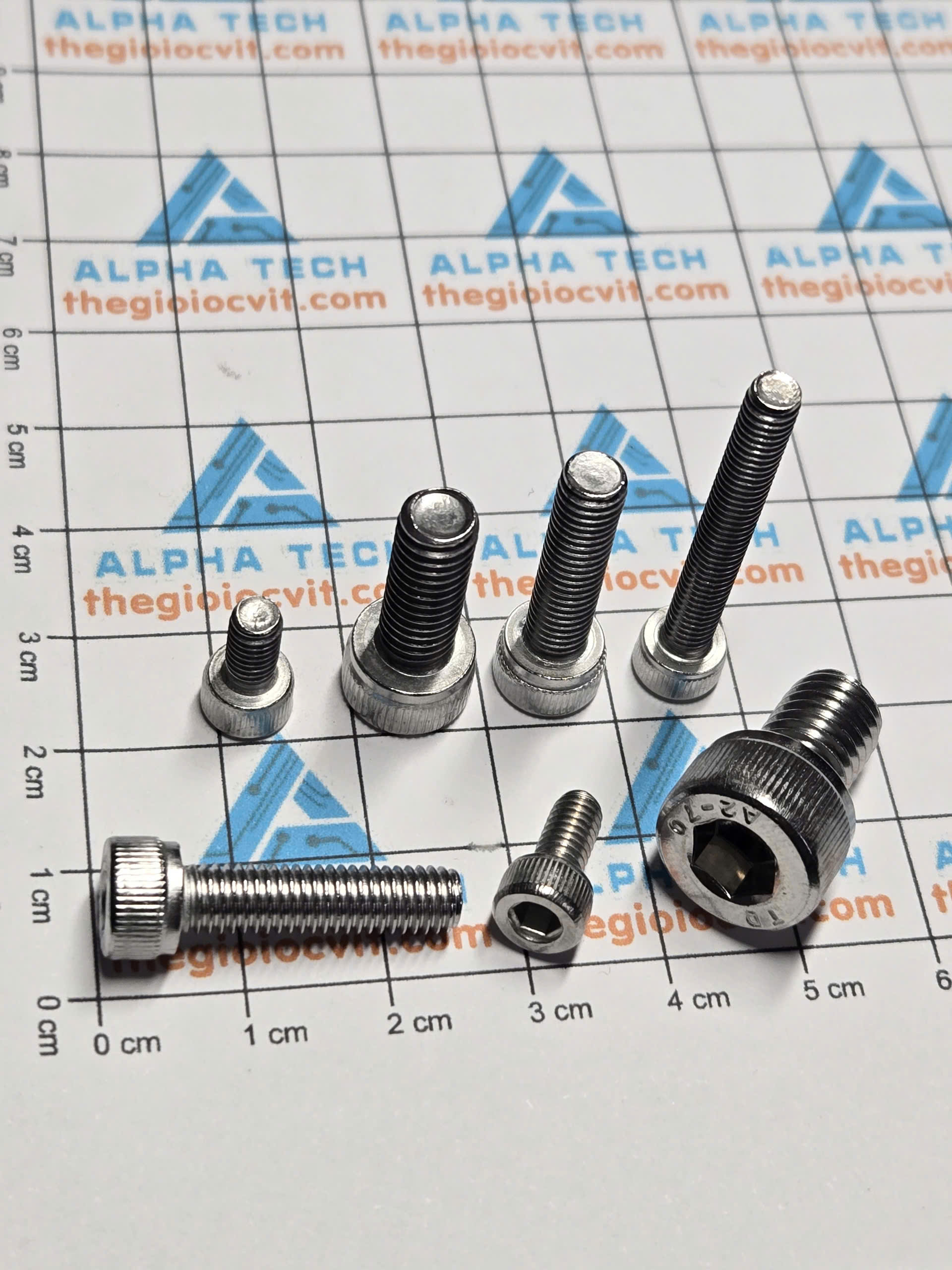 Bu lông Lục giác trụ M2*10